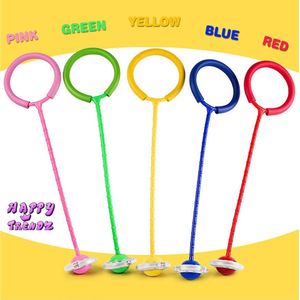 Happy Trendz® Dance Wheel XXL - Ole swing van Happy Trendz® 5 STUKS Springen - Groep - Touw Bal Kleurrijke Enkel Overslaan Swing Bal Speelgoed Fun Overslaan Touw Bal- Groot en Met Licht LED -Diverse kleuren 5 stuks - buitenspelen - buitenspeelgoed