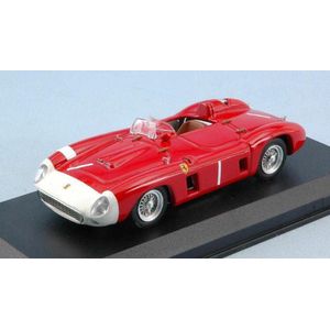 De 1:43 Diecast Modelcar van de Ferrari 860 Monza #1 van de 1000km Nürburgring in 1956. De coureurs waren Fangio en Castellotti. De fabrikant van het schaalmodel is Art-Model. Dit model is alleen online verkrijgbaar