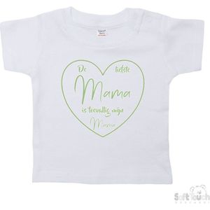 Soft Touch T-shirt Shirtje Korte mouw ""De liefste mama is toevallig mijn mama"" Unisex Katoen Wit/sage green (salie groen) Maat 62/68