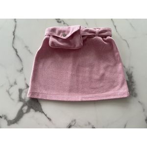 Meisjes rokje met riem ""Oud Roze"" | Kleding voor meisjes | Jurkjes en rokjes voor meisjes | Rok 95% Polyester, 5% Elastaan, verkrijgbaar in de maten 104 t/m 164