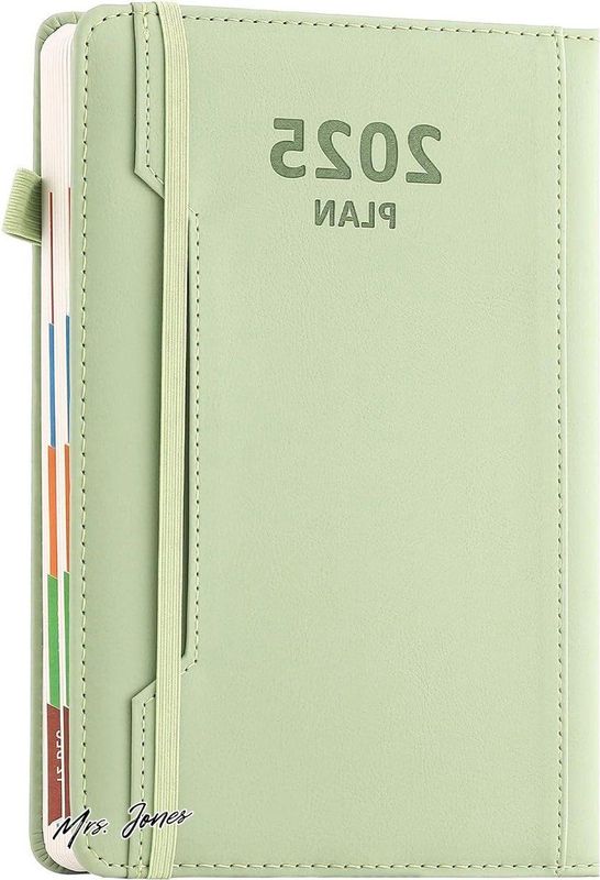 Mrs. Jones Academisch dagboek jaar 2025 A5 pagina per dag jaar academische planner jan 2025 tot december 2025 hardcover agenda met penhouder voorvak kleurrijk maandblad elastische sluiting groen .