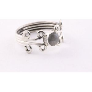 Fijne opengewerkte zilveren ring met labradoriet - maat 17