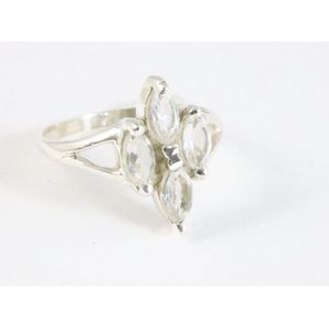 Fijne zilveren ring met bergkristal - maat 16