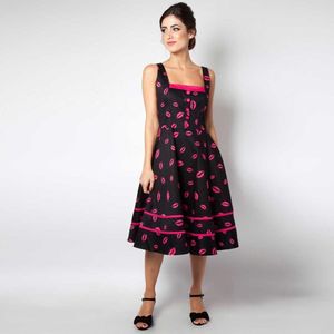 Voodoo Vixen - Nicki Lange jurk - lippenstift - XS - Zwart/Roze