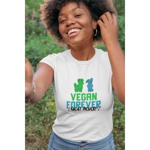 Shirt - Vegan forever meat never - Wurban Wear | Grappig shirt | Vegan | Unisex tshirt | Dieren | Dierenvriend | Vegan kookboek | Wit