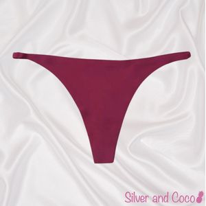 SilverAndCoco® - Naadloze String / Seamless Onderbroek Dames / Zacht Brazilian Slipje / Naadloos Stretch Ondergoed Vrouw / Strings Dames Lingerie Broekje Slip - Rood / Medium