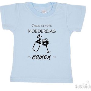 Soft Touch T-shirt Shirtje Korte mouw ""Onze eerste moederdag samen!"" Unisex Katoen Blauw/zwart Maat 62/68