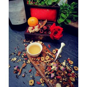 Wellness Tea Hartverwarmende Kruidenthee -Voedende en Regenererende Kruidenthee - 100g - Losse Thee