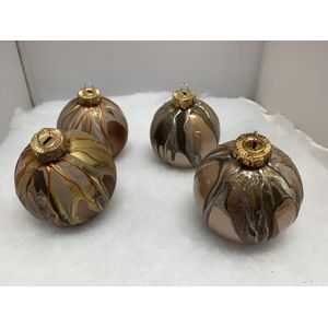 4 Hand painted Kerstballen kleur bruin/champagne