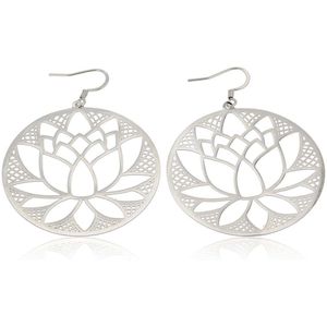 *My Bendel ronde zilveren oorbellen met lotusbloem - Ronde oorbellen in zilver met lotusbloem - Met luxe cadeauverpakking