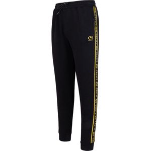 Cruyff xicota joggingbroek in de kleur zwart.