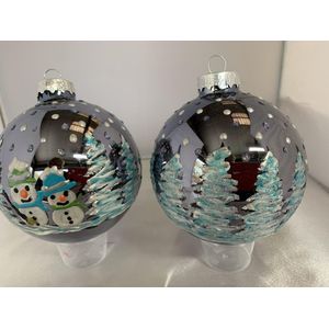 2 blauwe kerstballen handpainted met afbeelding