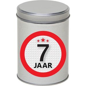 Cadeau/kado zilver rond blik 7 jaar 13 cm - Snoepblikken - Cadeauverpakking voor verjaardag