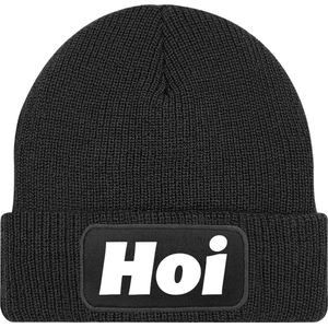Muts met tekst - Zwart - 100% Soft-Touch acrylic - Hoi
