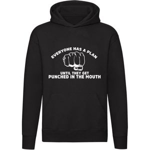 Everyone has a plan until they get punched in the mouth  Hoodie | bokser | kickboksen | vechtsport | sweater | trui | unisex | capuchon