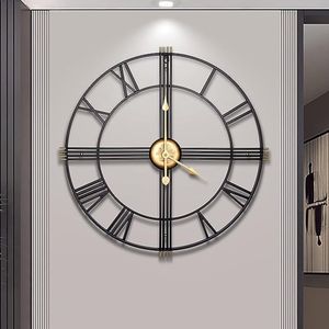 16 inch moderne wandklok, decoratieve vintage antiek zwart goud Romeinse cijfer bijna niet tikken moderne metalen klok woondecoratie voor woonkamer, slaapkamer, keuken, outdoor wandklok decor-40 cm