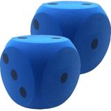 2x Grote foam dobbelstenen blauw 16 x 16 cm - Dobbelspel - Speelgoed