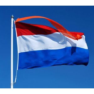 NR 104+53: Nederlandse vlag Nederland 150x225cm (Nederlandse vlag) + oranje wimpel 250cm (Actieset geschikt voor een 6 meter vlaggenmast)