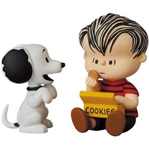 Snoopy - Peanuts UDF Series 12 Mini Figures 50's Snoopy & Linus 5 - 6 cm