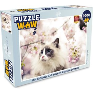 Puzzel Een Ragdoll kat tussen roze bloemen - Legpuzzel - Puzzel 1000 stukjes volwassenen