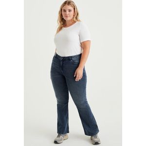 WE Fashion Dames high rise flared jeans met comfort stretch - Curve