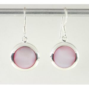 Ronde zilveren oorbellen met roze parelmoer