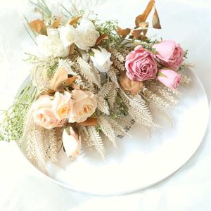 2 stuks kunstbloemen zijden bloemen roos en tarwe oren bloemstukken plastic decor planten boeket bruidsboeket huis tuin kantoor kamer decoratie tafel centerpieces (wit)