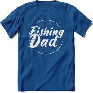Fishing Dad - Vissen T-Shirt | Zilver | Grappig Verjaardag Vis Hobby Cadeau Shirt | Dames - Heren - Unisex | Tshirt Hengelsport Kleding Kado - Donker Blauw - L