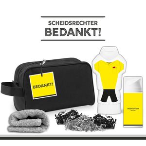 Geschenkset ""Scheidsrechter bedankt!"" - 451 gram | Cadeau - Toilettas - Toernooi - Voetbal - Sport - Wedstrijd - Showergel - Shower gel - Bodylotion - Week van de scheidsrechter - Geel