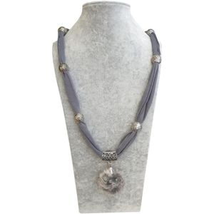 Fako Bijoux® - Halsketting - Pluizenbol - 90cm - Zwart