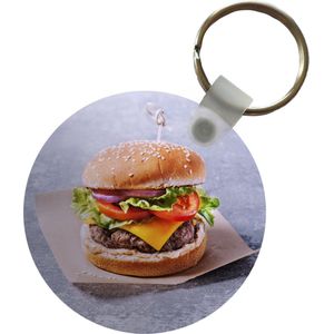 Sleutelhanger - Fastfood burger op perkament - Plastic - Rond - Uitdeelcadeautjes