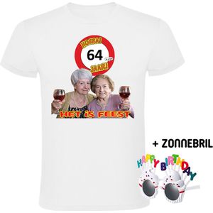 Hoera 64 jaar! Het is feest Heren T-shirt + Happy birthday bril - verjaardag - jarig - 64e verjaardag - oma - wijn - grappig