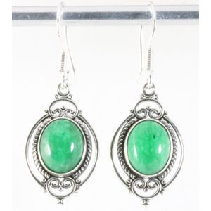 Bewerkte zilveren oorbellen met jade