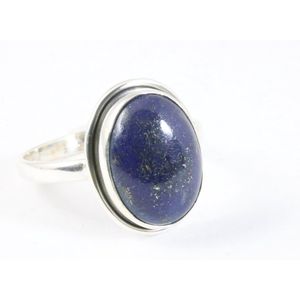 Ovale zilveren ring met lapis lazuli - maat 19