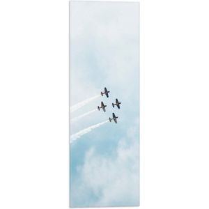 WallClassics - Vlag - Vier Zweefvliegtuigen met Witte Rook - 20x60 cm Foto op Polyester Vlag