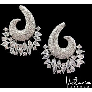 Victoria Valenza Milano Luxe Oorbellen Dames Messing Oorhangers Dames Oorringen - Witte Steen - Kleur Zilver - 1 Paar