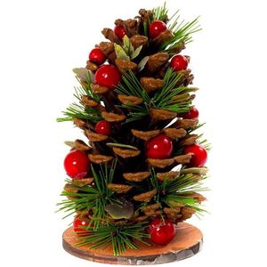 Kerststuk op houten schijf - Berry | ø 10 x 13 cm | Decoratief in de hoogte verwerkt kerststuk op houten staander met dennenappels en bessen | Groen