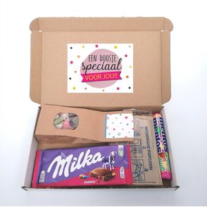 Cadeaupakketje ""Speciaal voor jou"" brievenbus cadeau - Milka confetti chocolade - Popcorn - Mentos - Tum Tum - Cadeau