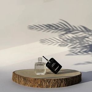 2 stuks erg goede nagel hardener - met keratine en vitaminen - blijft lang op nagels - harde nagels 2x15ml