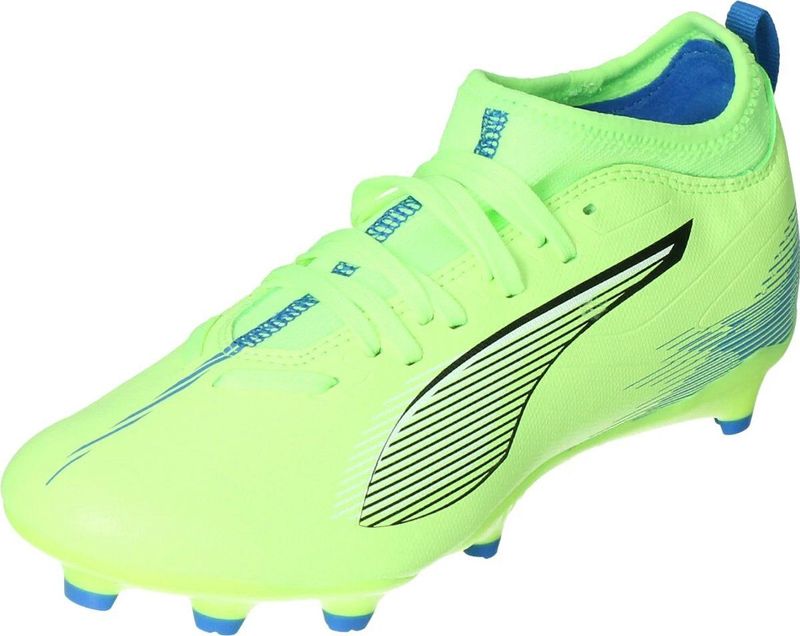 Puma ultra 5 match fg/ag in de kleur groen.