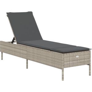 vidaXL Ligbed met Kussen Poly Rattan Lichtgrijs Ligstoelen - Ligbed - Lounge Stoel - Buitendecoratie - Tuinset