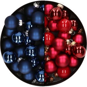 Mini kerstballen - 48x st - donkerblauw en rood - 2,5 cm - glas - kerstversiering