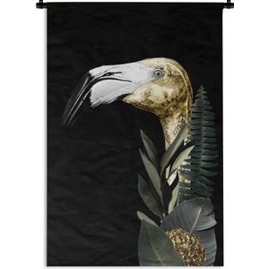 Wandkleed FlamingoKerst illustraties - Portret van een gouden flamingo met bladeren tegen een zwarte achtergrond Wandkleed katoen 120x180 cm - Wandtapijt met foto XXL / Groot formaat!