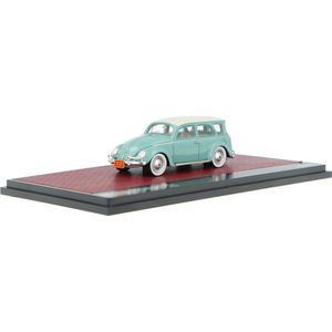 De 1:43 Diecast Modelauto van het Volkswagen Fusca SW Station Wagon Prototype van 1962 in turquoise. De fabrikant van het schaalmodel is Matrix. Dit model is alleen online verkrijgbaar.