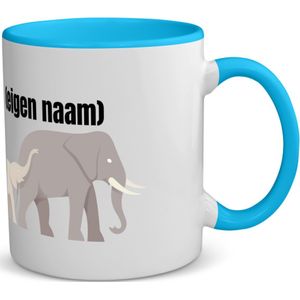 Akyol - olifant en kleine met eigen naam koffiemok - theemok - blauw - Olifant - dieren liefhebber - mok met eigen naam - iemand die houdt van olifanten - verjaardag - cadeau - kado - geschenk - 350 ML inhoud