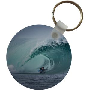 Sleutelhanger - Surfer in grote golf - Plastic - Rond - Uitdeelcadeautjes