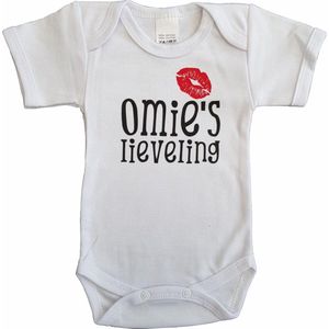 Witte romper met ""Omie's lieveling"" - maat 80 - babyshower, zwanger, cadeautje, kraamcadeau, grappig, geschenk, baby, tekst, bodieke