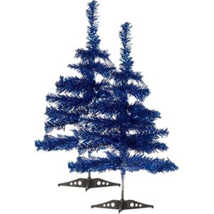 2x stuks kleine ijsblauwe kerstbomen van 60 cm van kunststof met voet - Mini boompjes voor kinderkamer/kantoor