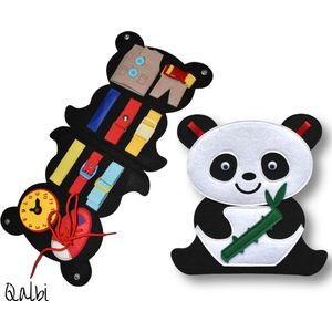 Qalbi - Busy Board - Sinterklaas Cadeau tip - Motoriek - Activiteitenbord - Montessori - Educatief - Speelgoed - Peuter Must Have - Leerzaam - Concentratie Verbeteren - Peuter 3 Jaar - Interactief - Auto - Vliegtuig - Op reis - Panda - Plezier