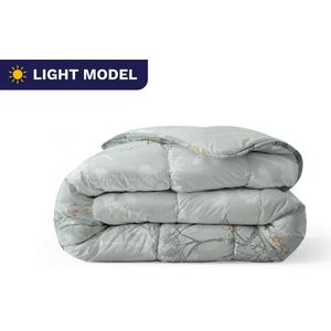 Zelesta Royalbed Light Aqua Forest 140x200cm - Zomerdekbed zonder overtrek - 30 dagen proefslapen - Wasbaar hoesloos dekbed - Bedrukt dekbed - Zomerdekbed